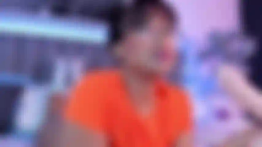 Sou viciada em sentir a garganta cheia.