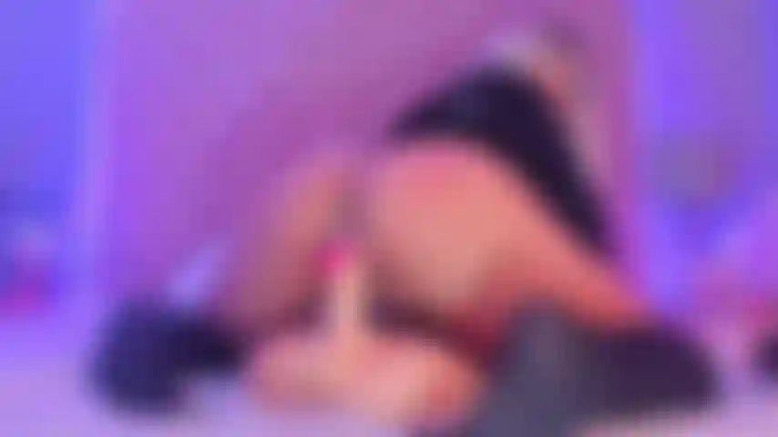 Monto um vibrador grande enquanto eu gemo sujo, garota da pata.