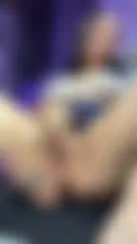 Uma máquina de foder com buceta apertada.