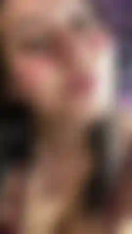 Meus olhos estão aqui em cima, hehe.