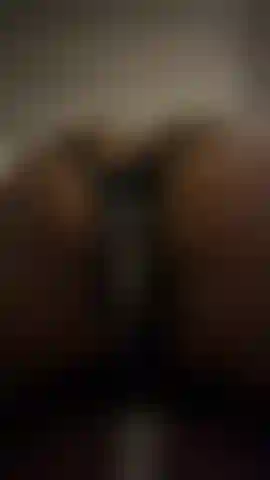 Quatro apoios terminando em uma enorme gozada interna.