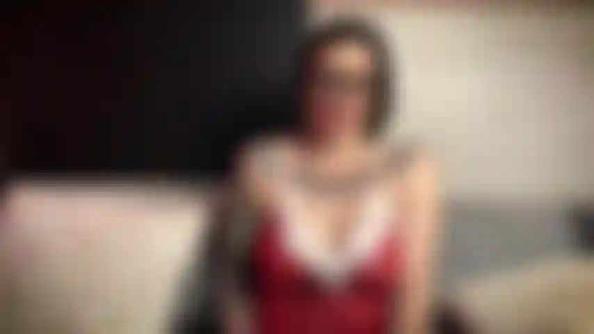 Dona. Cláusula sabe que você foi má, agora é hora de ser punida!