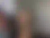 Se eu ganhar, ele tem que me convidar para jantar. Ele ganha, ele pode me foder! ;) Já que provavelmente fiquei com a boca muito cheia;)! Estou tão segura que ganhei o jogo de cartas "pub crawl" :(! Mas ele tem o melhor.