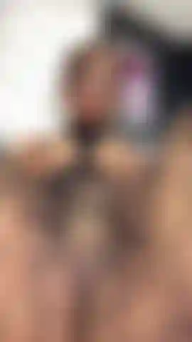 Coloque seu pau dentro de mim, por favor.