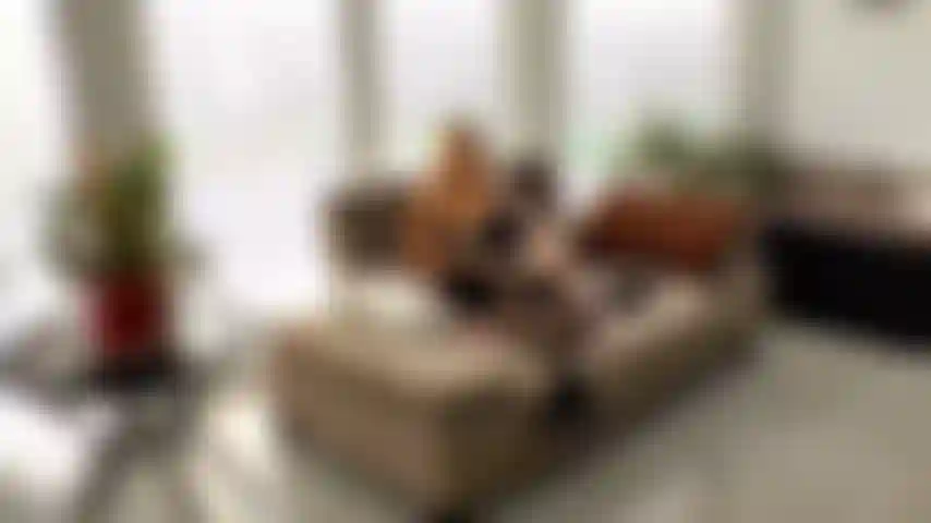 Minha boceta peluda fudeu com vibrador.