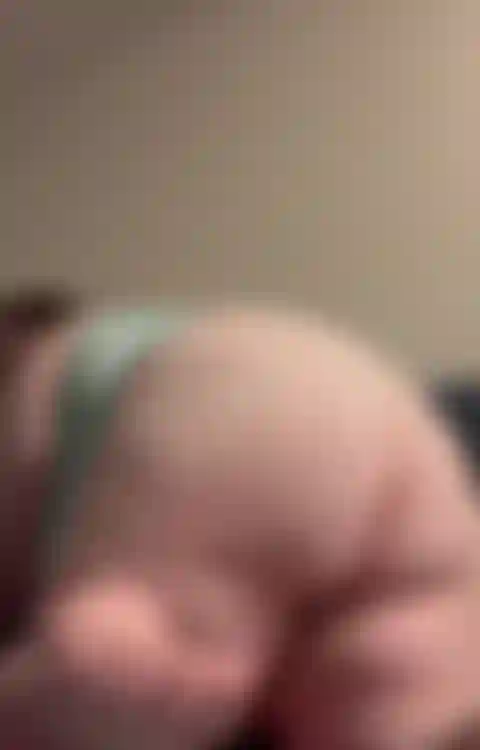 Buceta booty brinca de azul-petróleo.