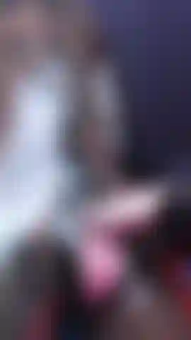 Só os meninos bons merecem esse pov, se masturbando e látex translúcido.