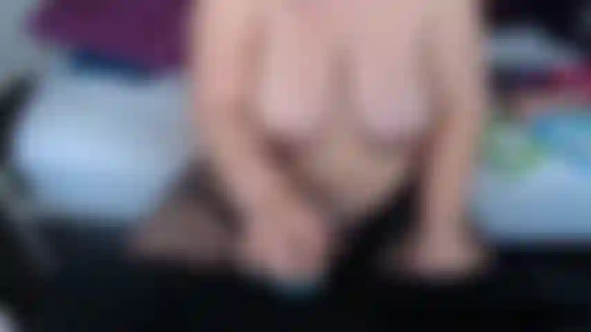 Noisy Painted Nails