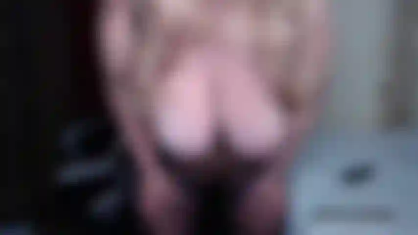 Letting my big Tits swing