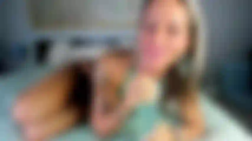 Vibrador monstro me esticando !!!