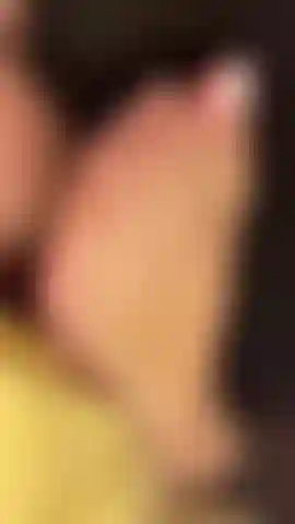 Dedo do pé alongando.