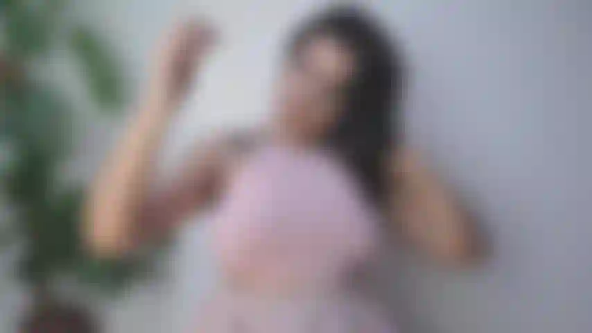 Masturba minha boceta peluda.
