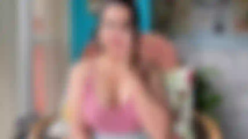 Seios mais leitosos que os de sua esposa.