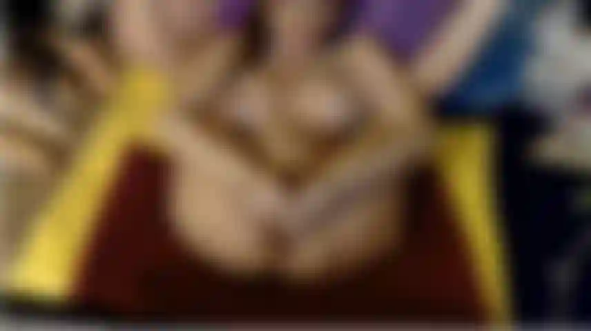 Eu creme jorrando da minha buceta.