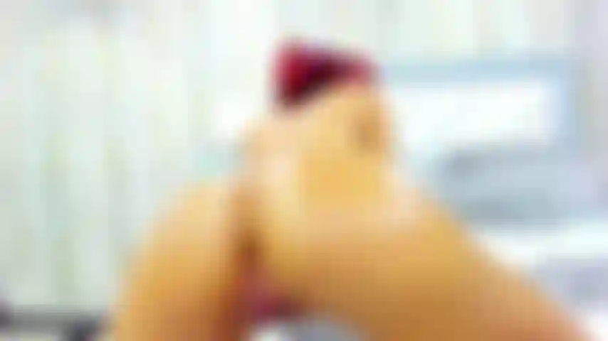 Hora da dança twerk,me divirto com meu vibrador pensando no seu pau fantástico.