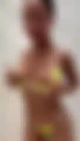 Meus peitos pequenos e paraditas.