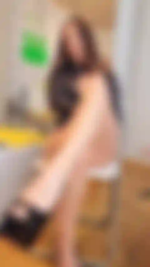 Limpeza de calcanhar e pé.