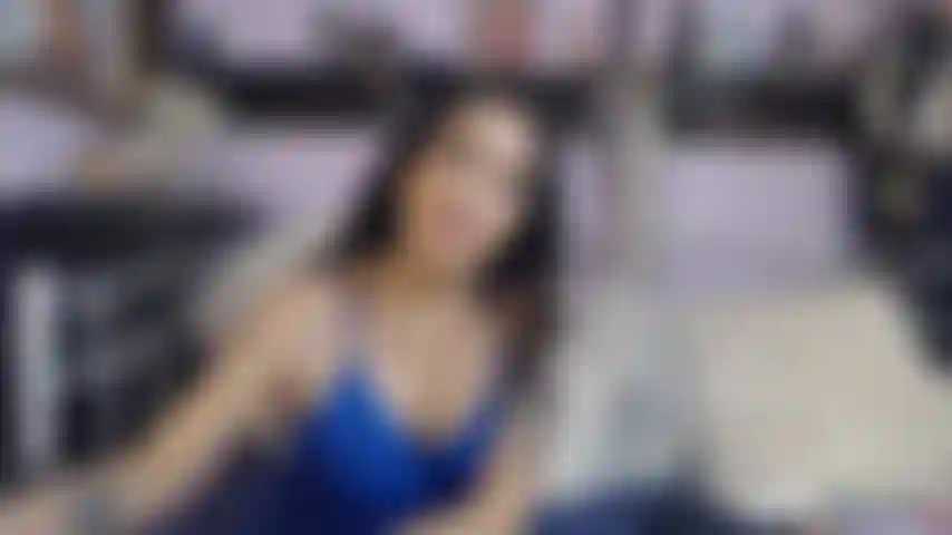 Você está usando minha calcinha de cetim, maldito safado!