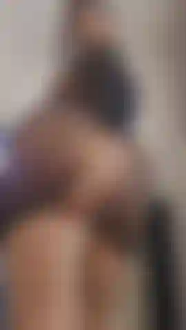 LITTLE TEASE WITH OUT PANTIES