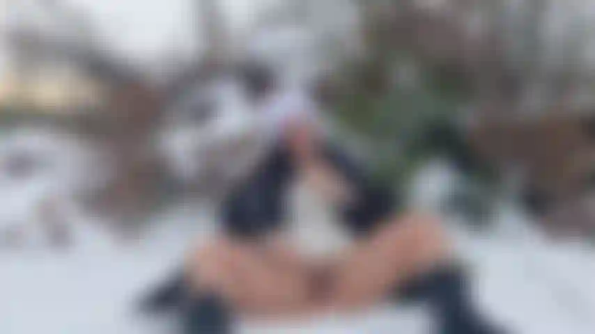 Escândalo! Ninfomaníaca do bloco de leste, faço isso na floresta. Quase fui pega!