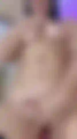 Eu estava brincando com meu cu e queria que você visse o quanto eu adoro isso 😈.