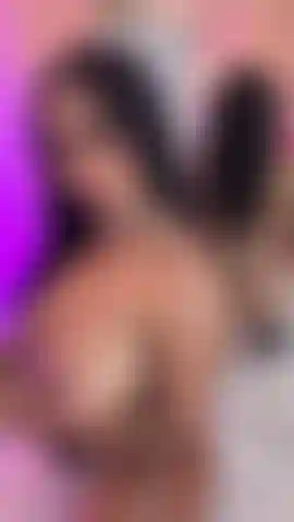 sexy ass bouncing in the mirror