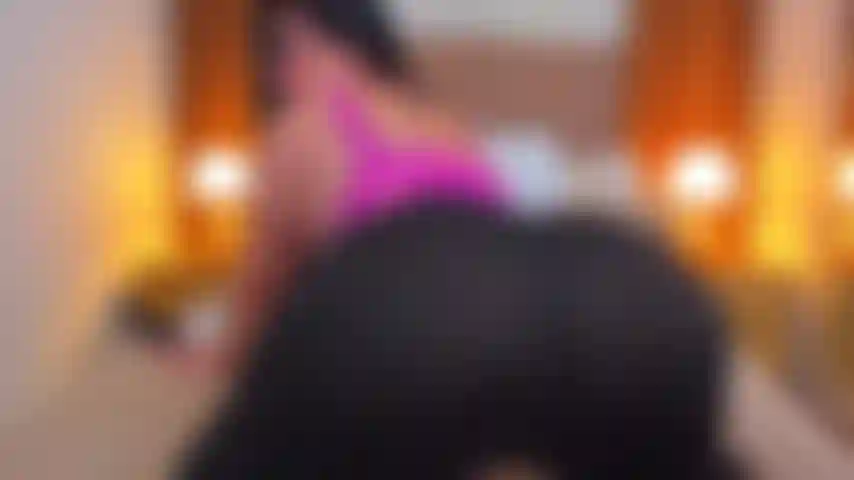 Bato meu grande e enorme traseiro em leggings.