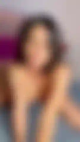 Adoro mostrar minha bunda para vocês....