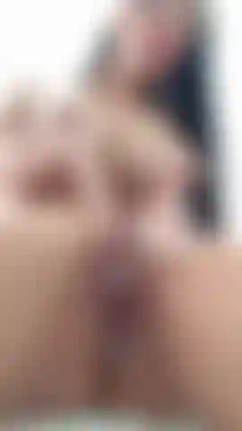 Molhada molhada por uma rola dura...Você gosta?