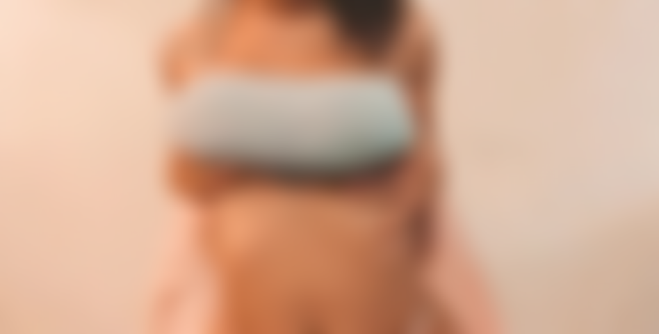 Titty joga muita conversa suja acaricia aquele pau nos meus peitos enormes baby <3.