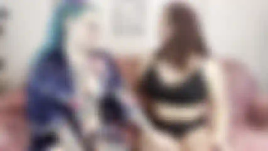 Engravidando um casal de lésbicas (com dildo ejaculador). Minha namorada e eu pedimos um favor que requer que você gozze dentro das duas nossas bucetas.