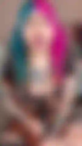 Esguichando de anal.