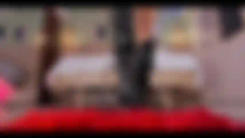 I'm your mistress Girl, do you like my feet? (FEET FETISH)