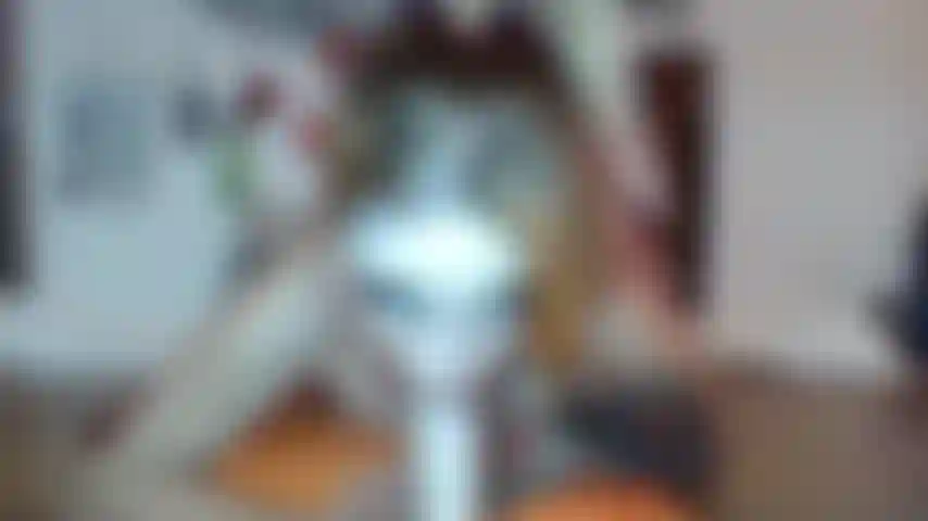 P. O. V boquete no brinquedo.