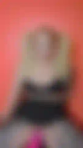 Milfwife, pego um enorme vibrador rosa.