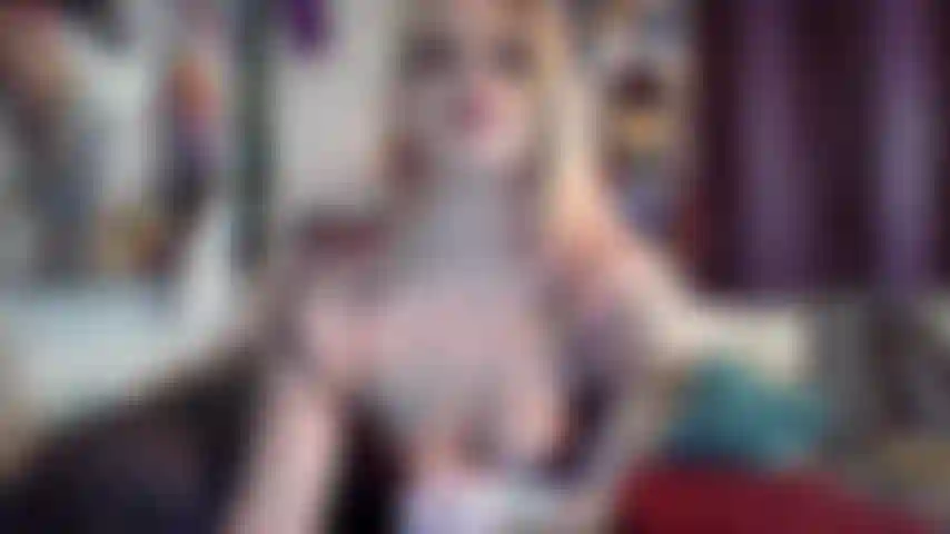 Fumante e com peitinhos!!