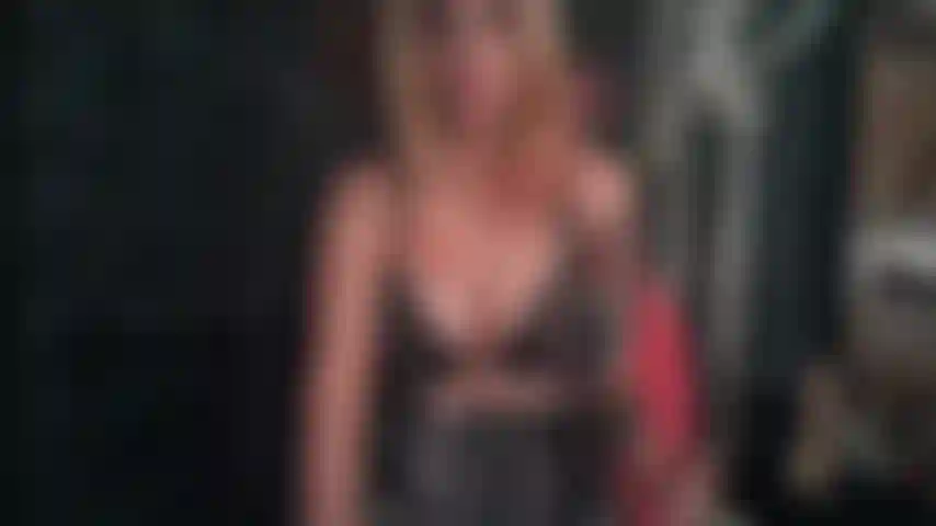 Sexy fumando, peitos.