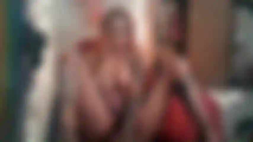 Milfwife experimenta um brinquedo novo! Grande galo alienígena!