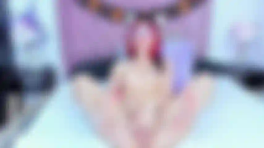 Fodendo minha buceta e chupando meus pés sensuais.