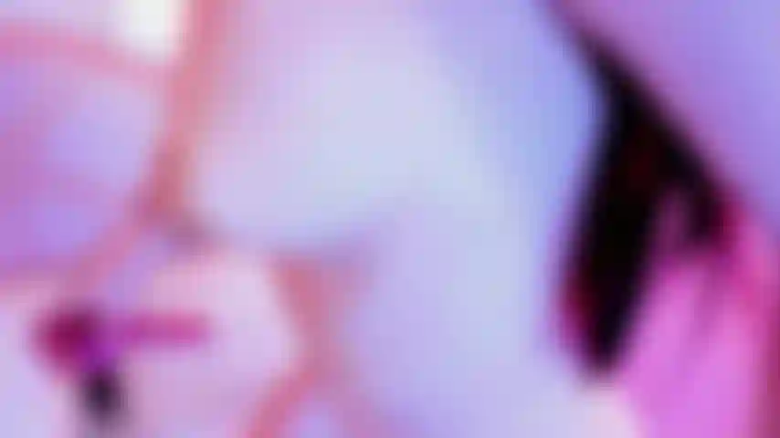 Ando de ré e minha bunda balança.