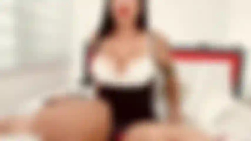 Prova em vídeo de que tudo que eu como vai para a minha bunda.