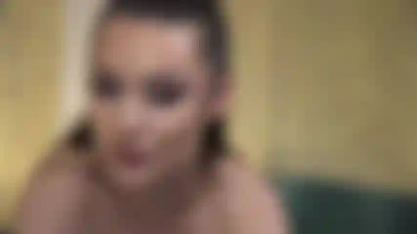 Adoro babar nisso, na língua no espelho.