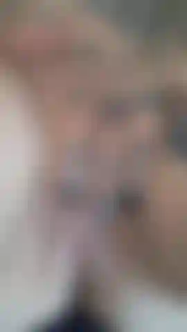 Gosta do meu tufo de pelos na buceta?
