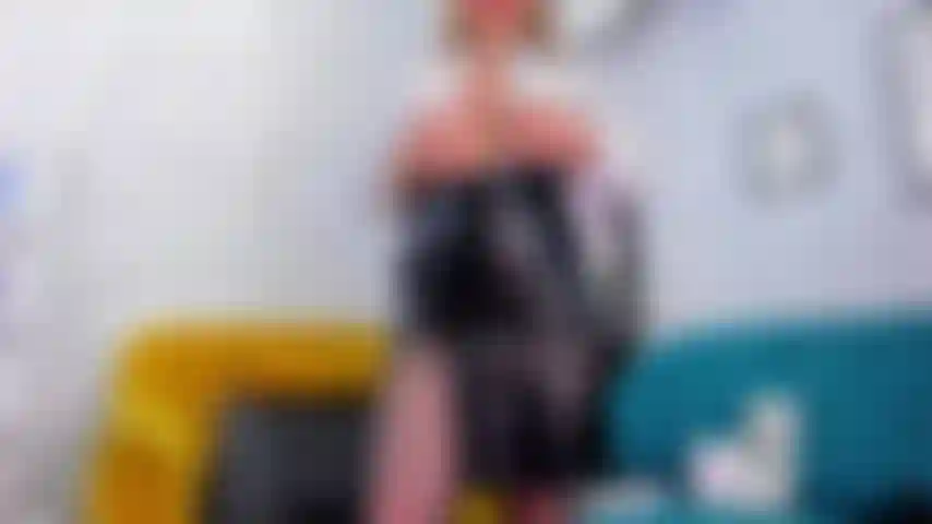 Fodendo_com_meias_no_meu_sofá.