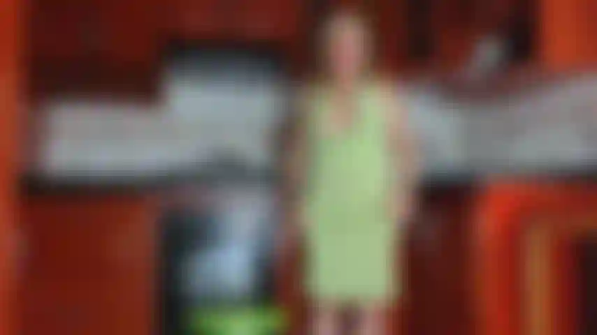 IN THE KITCHEN I GET HOT AND MASTURBATE MY MATURE PUSSY