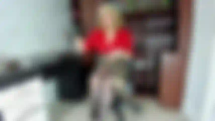 I GET HORNY IN THE OFFICE AND END UP MASTUBATING