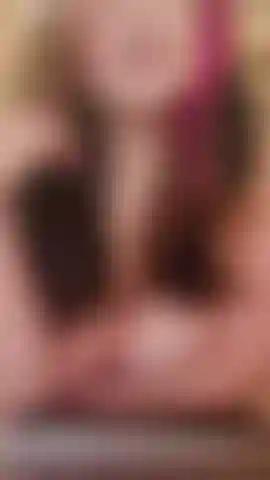 Cruel wank with baked beans and plain flour, sploshing tit