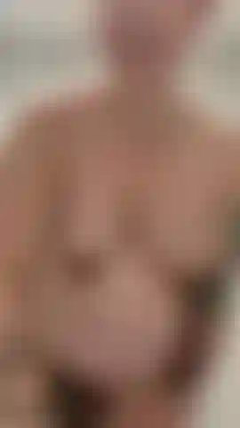 41 Semanas e 3 dias de barriga enorme de grávida nua.