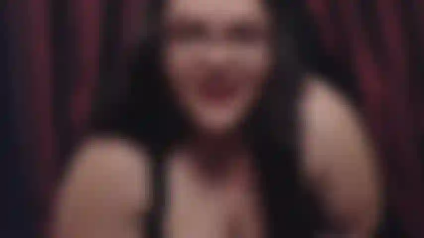 Adore minha bunda grande e bonita.