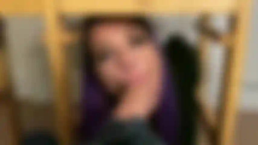 Chupando e fodendo você no seu escritório (solo).